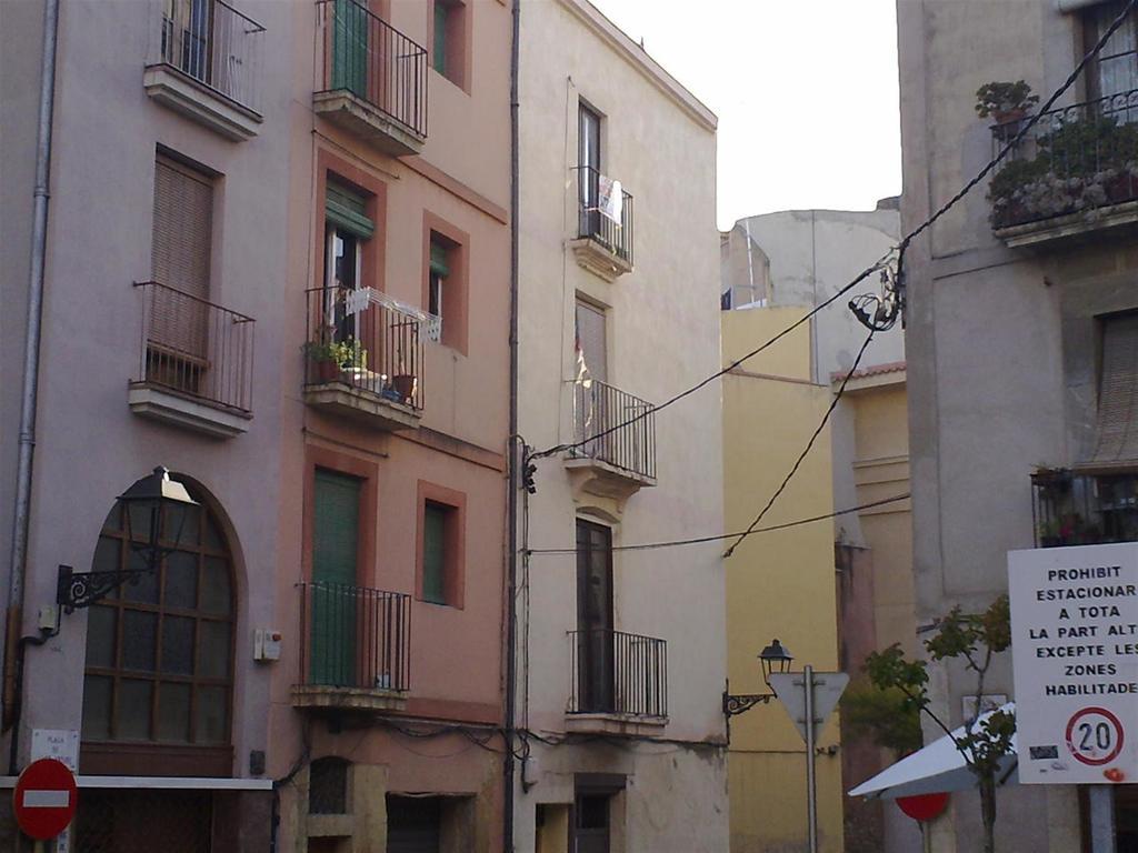 Apartaments Urbis Tarragona Habitación foto